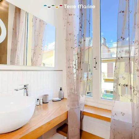Flevi Sea Front - Boutique Apartment, Terre Marine Apartamento *