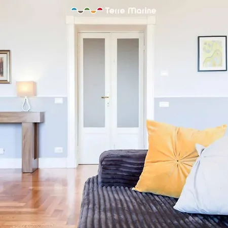 Flevi Sea Front - Boutique Apartment, Terre Marine Appartement *